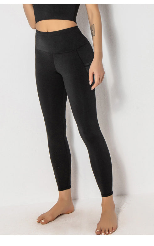 بنطال ليجنز كونتور ذا كيبر مع جيوب باللون الأسود