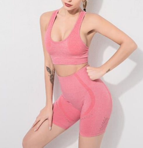 شورت رياضي قصير أسود اللون بخصر مرتفع بدون درزات من ذا كيبر